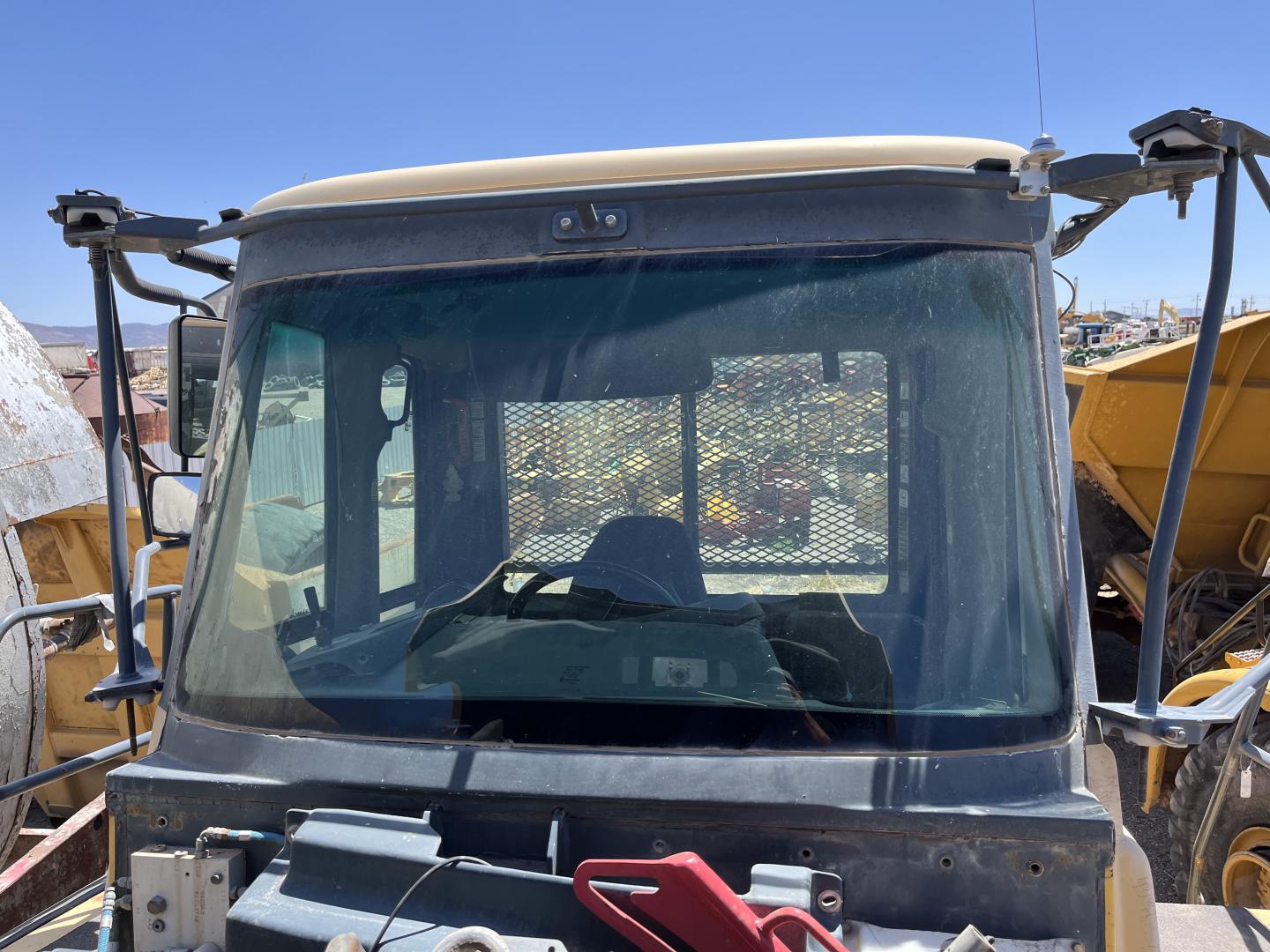 ./imagenes/INVOICE/2019/17453/DOMPE ARTICULADO JOHN DEERE 400D (9).JPG